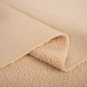 En Stock approvisionnement couleur unie 100% Polyester fausse fourrure agneaux laine tissé polaire tissu pour manteau couverture - Product Image 2