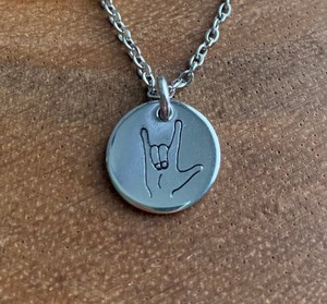 Tôi yêu bạn thép không gỉ đĩa Vòng cổ cá nhân đóng dấu Vòng cổ ngôn ngữ ký hiệu vài Mặt dây chuyền phụ nữ đồ trang sức - Product Image 5