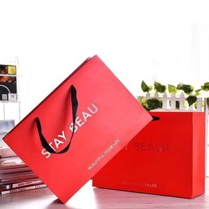 Bolsas de Papel Personalizadas al por Mayor, Bolsas de Cartón de Lujo con Logotipo en Lámina Plateada para Empaque de Ropa, para Boutiques y Tiendas - Product Image 3