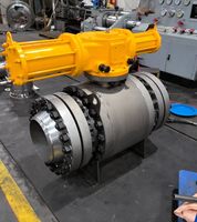 Katup Bola Trunnion Stainless Steel dengan Pintu Masuk Samping 316 2 Inci-36 Inci Kelas 150-2500 PN16-PN420 DBB API 6D untuk Pipa Minyak dan Gas