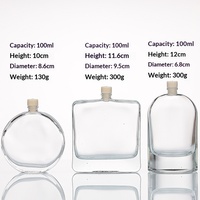 Vases flottants carrés en verre vide pour huiles parfumées, avec diffuseur à pompe, bâtonnets en rotin et fleurs séchées, personnalisables, MOQ flexible