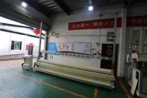 Endüstriyel perde süper kalite otomatik dikey perde tipi yükseklik kumaş kesme makinesi