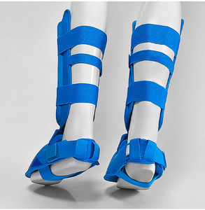 Taekwondo karaté <span class=keywords><strong>boxe</strong></span> jambe main pied protecteur ensemble gants <span class=keywords><strong>de</strong></span> <span class=keywords><strong>boxe</strong></span> équipement <span class=keywords><strong>de</strong></span> sparring protège-<span class=keywords><strong>tibia</strong></span> sport MMA enfants adultes équipement - Product Image 6