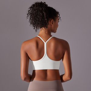 En gros, Brassière de sport pour femme, col en U, dos en Y fin, avec coussinets amovibles, coupe ajustée, soutien léger, style crop top, pour yoga et fitness - Product Image 5