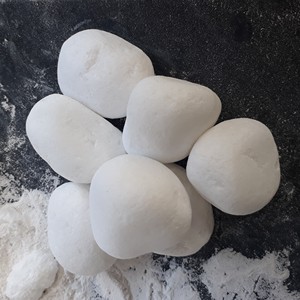 Cailloux blancs polis du Vietnam pour la décoration de jardin - Product Image 2
