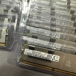 M386B4G70DMO-YK03Q 32GB (1x32GB) 240-pin DIMM 1600MHz DDR3 RAM <strong>Module</strong> - Product Image 1