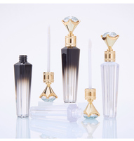 Vente en gros de tubes de brillant à lèvres vides de luxe en forme de dessus de diamant Conteneur de marque privée 3ml de tubes de brillant à lèvres en forme de diamant