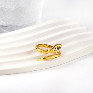 Anillo Personalizado de Oro de 18K con Circonita Blanca en Forma de Medio Círculo, Anillos de Acero Inoxidable para Mujer, Joyería Impermeable - Product Image 6