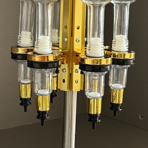 Color dorado 375ml diseño giratorio 6 botellas dispensador de Perfume tienda completa estante de exhibición de Perfume con distribuidor de 6 cabezales de bomba - Product Image 3