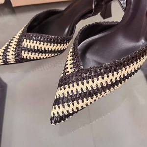 รองเท้าส้นเตี้ยแบบสวม 5 ซม. ดีไซน์เนอร์ รองเท้าฤดูร้อน  สำหรับผู้หญิง - Product Image 3