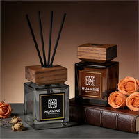 Diffuseur de parfum en verre personnalisé de luxe, forme carrée, écoresponsable, pour huiles essentielles, fabrication artisanale