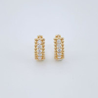 Boucles d'oreilles Huggie superposées en or jaune 18 carats pour femmes, avec diamants CVD de laboratoire taille brillant rond, certifiés IGI