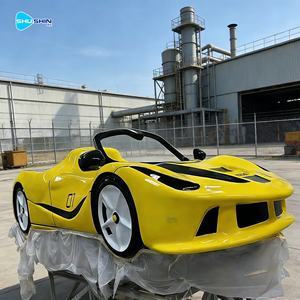 Sculpture de voiture de sport grandeur nature en résine et fibre de verre, grand modèle décoratif pour exposition - Product Image 1