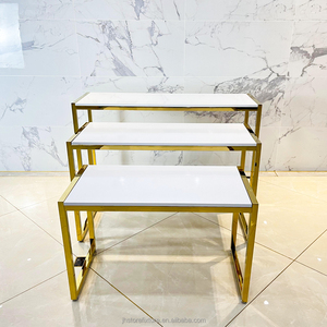 Rak <span class=keywords><strong>Display</strong></span> Meja <span class=keywords><strong>Dessert</strong></span> Warna Emas Metalik Gaya Mewah untuk Menampilkan Sepatu dan Tas di Toko - Product Image 4