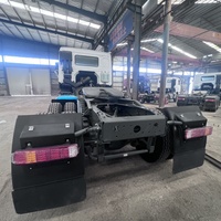Camion tracteur lourd remis à neuf Sinotruk HOWO 6x4 8x4 pour le transport de marchandises dans les mines