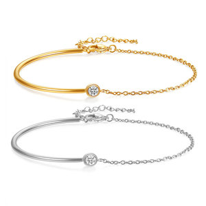 Bracelet manchette tendance en acier inoxydable plaqué or 18 carats avec zircon incrusté, réglable, pour femme, idéal comme cadeau - Product Image 1