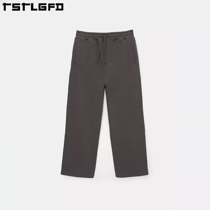 สีเทาเข้ม