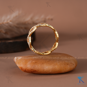 Elegante Anillo de Eternidad con Encaje Infinito y Diamantes Pavé en Oro Amarillo Sólido de 14K, Anillo de Boda para Mujer, Joyería Fina Personalizada - Product Image 3