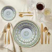 Service de table en céramique personnalisé avec motif de vigne verte et de roses romantiques françaises, gaufré, pour mariage, fête et location