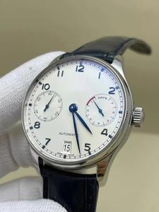 Reloj Cronógrafo Multifunción C Factory de Oro Rosa con Esfera de Marcadores de Diamantes y Correa de Goma para Hombre - Product Image 6