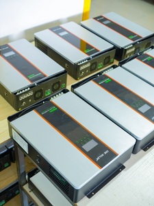 Venta caliente 7.2KW Inversor híbrido solar monofásico de alta frecuencia 48VDV <span class=keywords><strong>a</strong></span> 220VAC/230VAC con función paralela Salida trifásica - Product Image 6