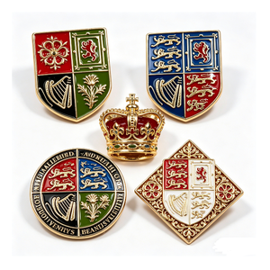Écusson personnalisé en métal émaillé rigide avec armoiries royales britanniques, imprimé UV, pour ensemble de badges héraldiques britanniques pour la Fête des Pères - Product Image 1