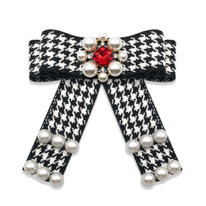 Broche à nœud papillon en strass et perles, pour robe, T-shirt, 1 pièce, tendance - Product Image 3