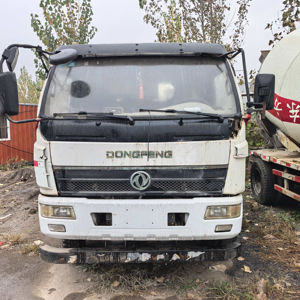Camión Mezclador <span class=keywords><strong>de</strong></span> Concreto <span class=keywords><strong>de</strong></span> <span class=keywords><strong>Segunda</strong></span> <span class=keywords><strong>Mano</strong></span> con Chasis Estable y Económico, Equipo para Inversores en la Industria <span class=keywords><strong>de</strong></span> la Construcción Residencial - Product Image 1
