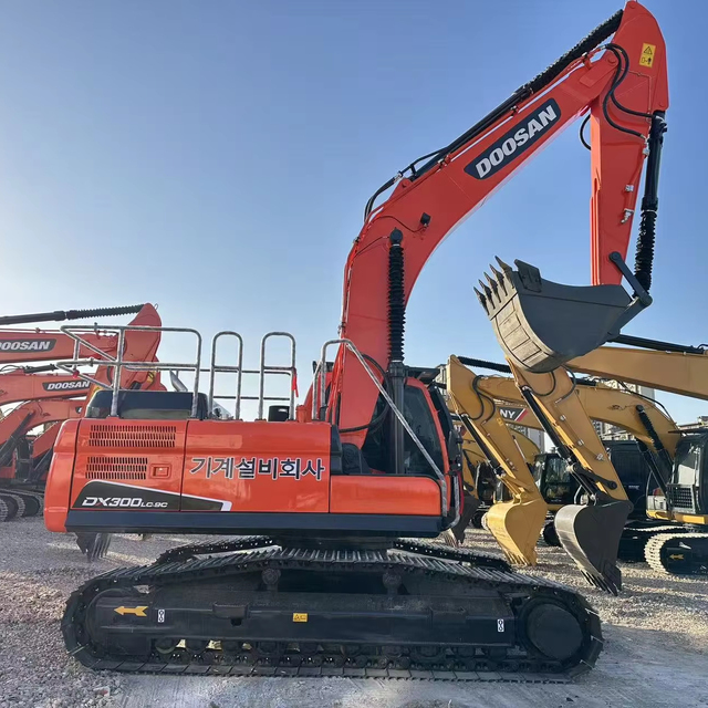Stable Used Doosan DX300 DX300LC-9C DX300LCA Excavator Second Hand Doosan 300 30 Ton Excavator