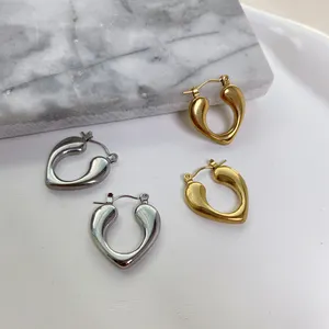 Tatlı Minimalist tasarım aşk küpe moda takı paslanmaz çelik 18K altın kaplama gümüş kalp Hoop küpe