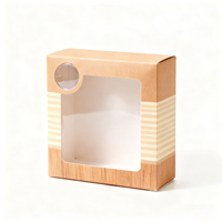 Emballage de boîte-cadeau jouet imprimé personnalisé pour poupées en peluche figurines d'action avec vitrine en plastique carton d'emballage cadeau de luxe