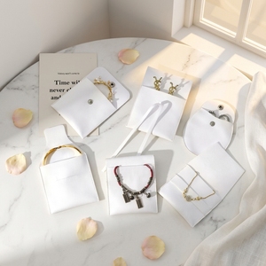 Boîte cadeau de luxe rose en carton rigide avec tiroir coulissant <span class=keywords><strong>et</strong></span> logo personnalisé pour bijoux (collier, boucles d'oreilles, <span class=keywords><strong>bracelet</strong></span>, <span class=keywords><strong>bague</strong></span>) - Product Image 2