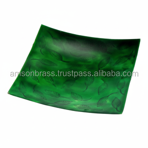 Assiettes à vaisselle modernes, plateau de service en métal gaufré avec feuilles émaillées vertes, table de restaurant - Product Image 1