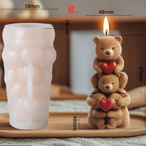 Molde de Silicona con Osos Familiares Abrazando un Corazón - Hornea Amor, Comparte Alegría - Product Image 4