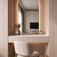 Armoire moderne sur mesure en bois clair avec miroir LED cintrée, meuble de dressing intégré pour projets de villas et appartements
