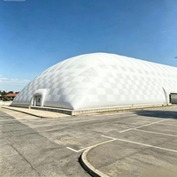 Dôme à air soutenu par des structures gonflables pour les salles d'entraînement de padel en intérieur