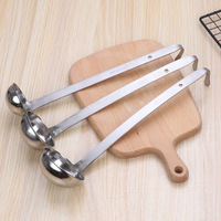 Ustensiles de cuisine Louche à soupe Louche à soupe en acier inoxydable Différents types de louche Louche à soupe Outils de cuisine