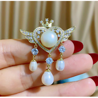 Broche en perles naturelles XILIANGFEIZI, épingle en cuivre de luxe, pompon, ailes d'ange, technologie de traitement du zircon, mode, adaptée aux enfants