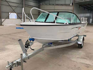 Barco de dirección de fuente de chorro resistente a <span class=keywords><strong>la</strong></span> corrosión de agua <span class=keywords><strong>salada</strong></span> de 5,3 M personalizado barco de pesca de aluminio con motor y asientos - Product Image 4