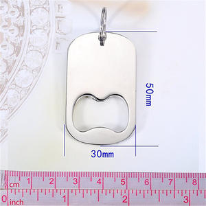 Décapsuleur en métal avec logo personnalisé, porte-clés multifonctionnel en acier inoxydable, porte-clés personnalisé avec fonction décapsuleur - Product Image 2