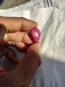 Rubí Estrella Natural Translúcido, Gema Suelta de Color Rojo Púrpura de la India (Rajasthan) para Joyería, Excelente Precio - Product Image 2