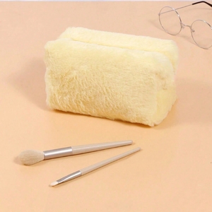 Carino Fuzzy per la grande borsa da donna rosa di cosmetici alla moda morbida pelliccia sintetica con cerniera custodia portatile per il trucco da viaggio - Product Image 2