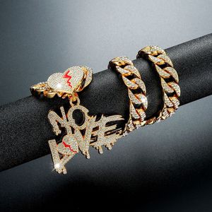 Collar de cadena cubana para hombre, estilo hip hop europeo-americano, con colgante de letras de cristal completo y diseño de corazón, estilo streetwear, NO LOVE - Product Image 4