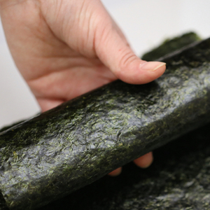 Rouleau de <span class=keywords><strong>sushi</strong></span> japonais, algues marines grillées Nori, algues marines halal Yaki <span class=keywords><strong>Sushi</strong></span> Nori - Product Image 1