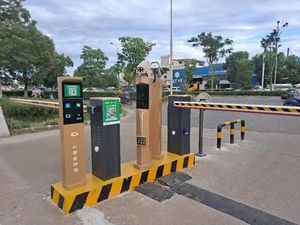 Barriere scorrevoli automatiche RFID manuali in alluminio bianco Karsun per parcheggi e applicazioni alberghiere - Barriera automatica a braccio - Product Image 1