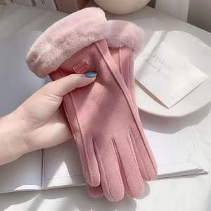 Gants chauds en peluche populaires pour l'hiver pour femmes en gros Gants à écran tactile coupe-vent épais mignons pour femmes - Product Image 2