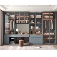 Armoire élégante avec porte en verre et coiffeuse intégrée |   Armoires de dressing modernes |   Organisateur de chambre à coucher haut de gamme