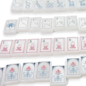 Ensemble de <span class=keywords><strong>Mahjong</strong></span> américain de luxe en nacre, 160 tuiles, peint à la main en acrylique et design élégant de la maison de <span class=keywords><strong>Mahjong</strong></span> - Product Image 2