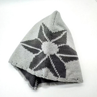 Gorro Jacquard Star Distressed con Borde Deshilachado, Gris, de Acrílico, Tejido, Estilo Urbano Y2K Vintage, Gorro de Invierno con Diseño de Calavera y Lazos