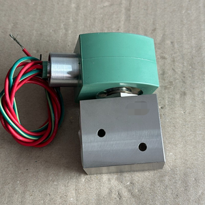 Vanne d'arrêt solénoïde 8210g33 <span class=keywords><strong>3</strong></span>/8\" NPT 120 VAC. État : Neuf, sans boîte, original, en stock, automatisation industrielle. - Product Image 2